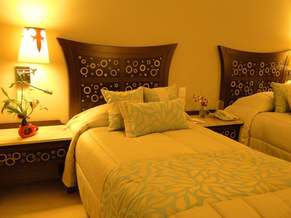 Sai Palace Hotel Мумбай Екстериор снимка